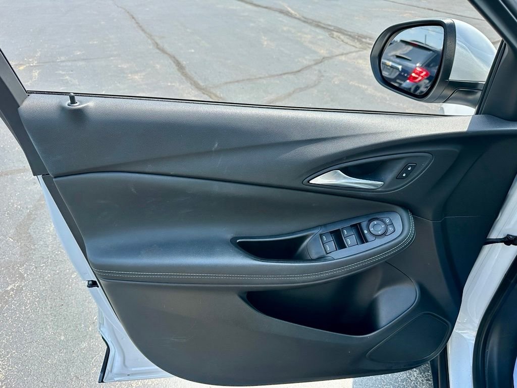 Used 2024 White Buick Preferred image 10
