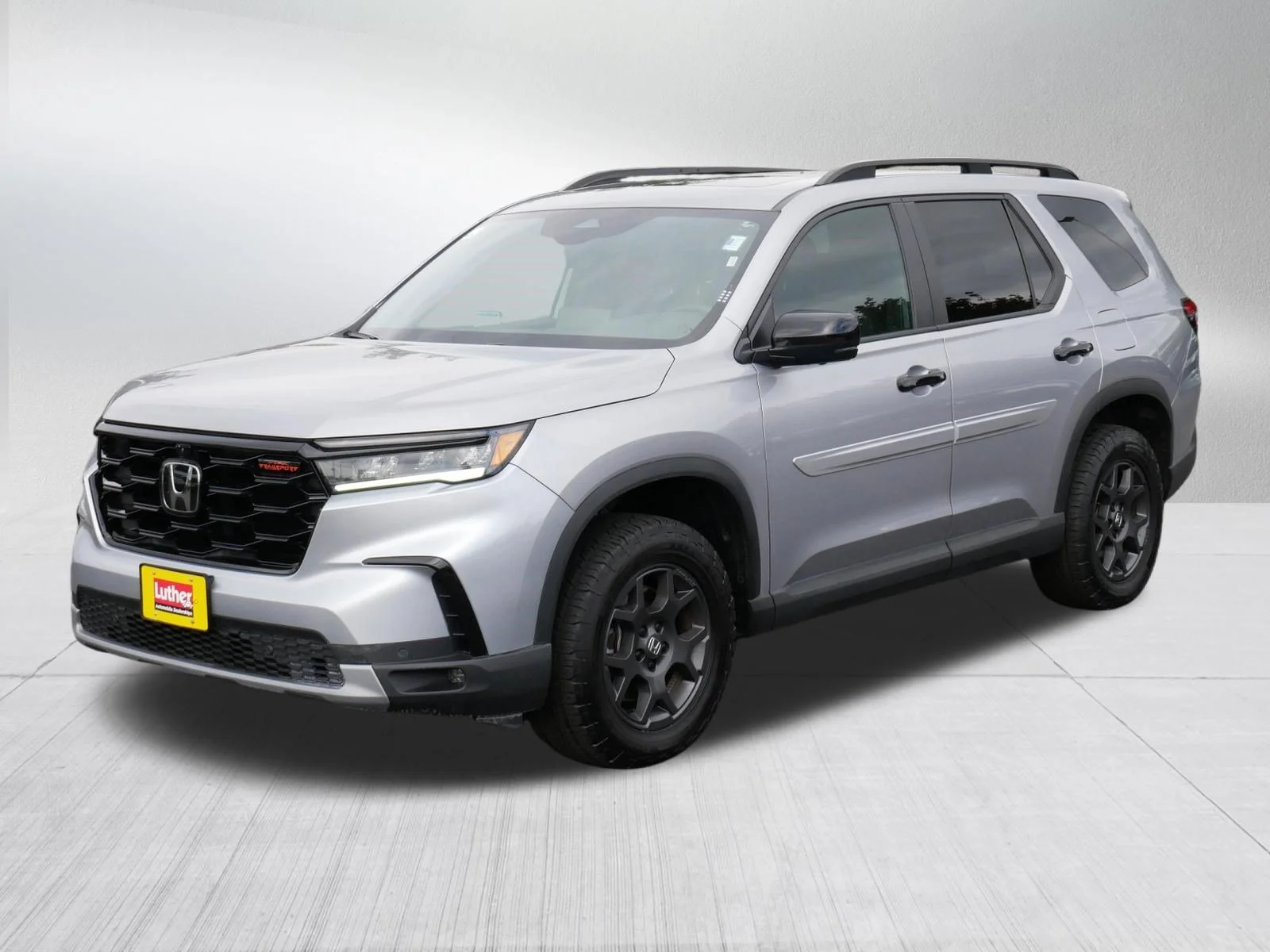 Used 2024 Lunar Silver Metallic Honda TrailSport image 3