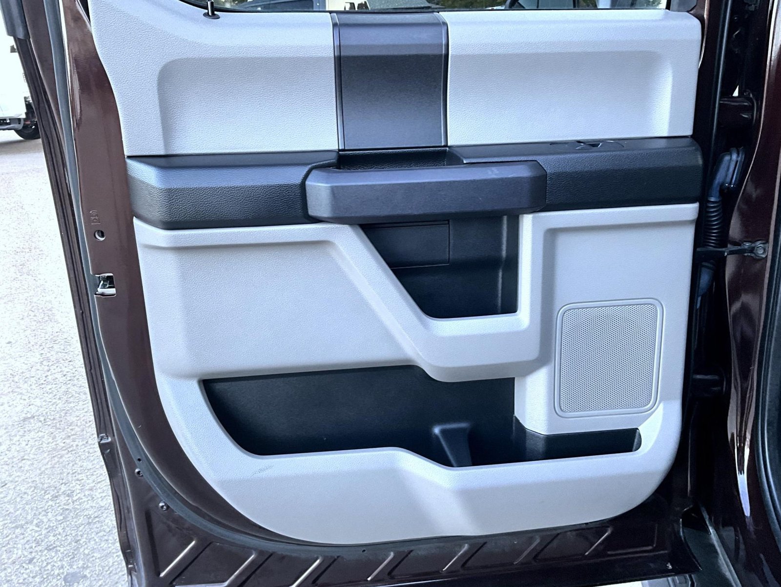 Used 2019 Red Ford XL image 23