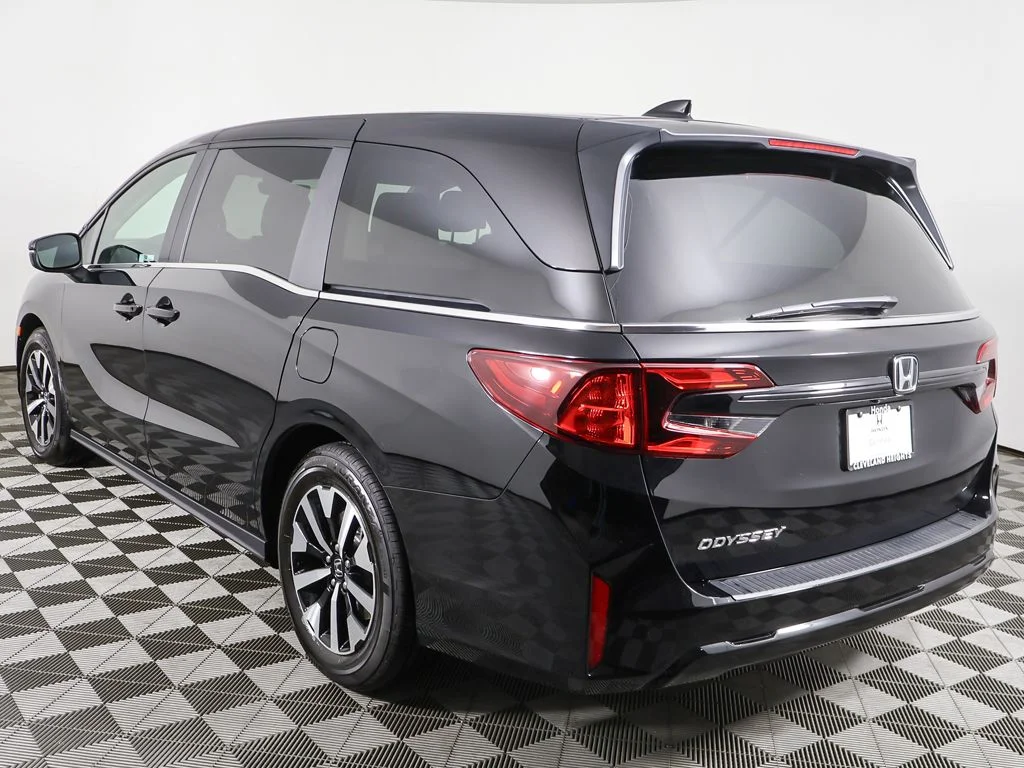 2026 Honda Odyssey EX-L - Photo 9