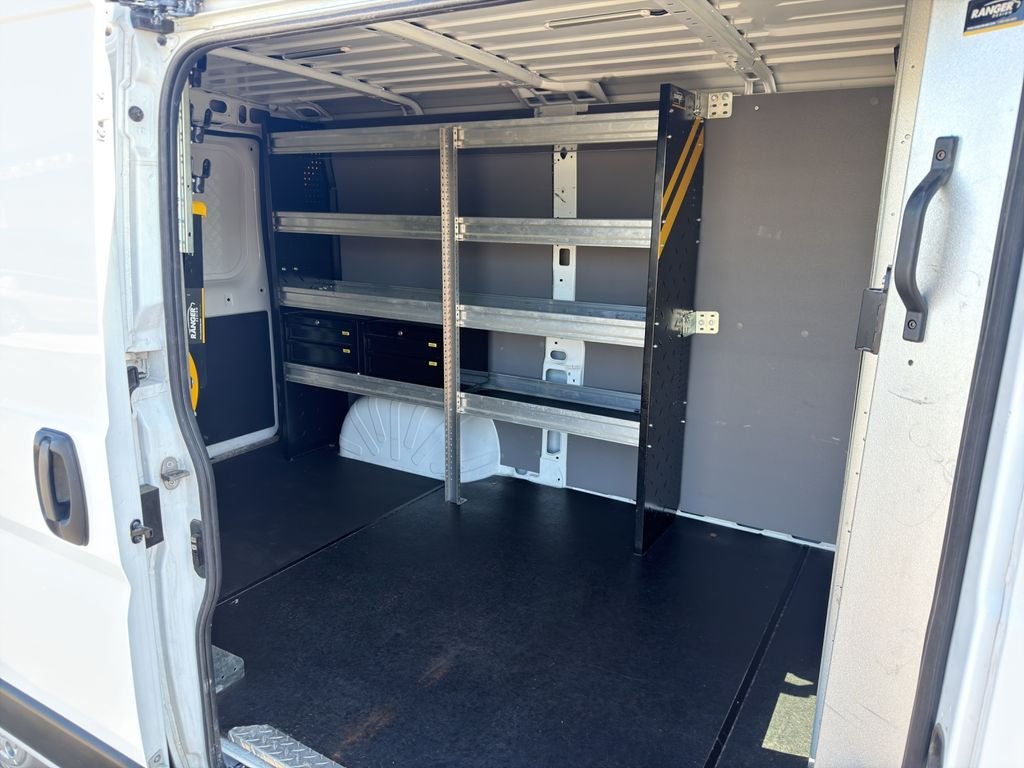 Used 2023 White Ram Base image 17