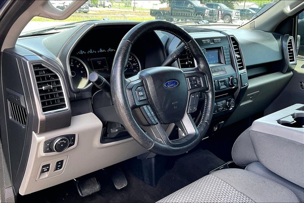 Used 2016 Blue Ford XLT image 14