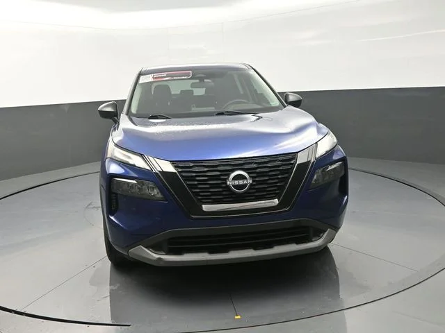Used 2023 Blue Nissan S image 4