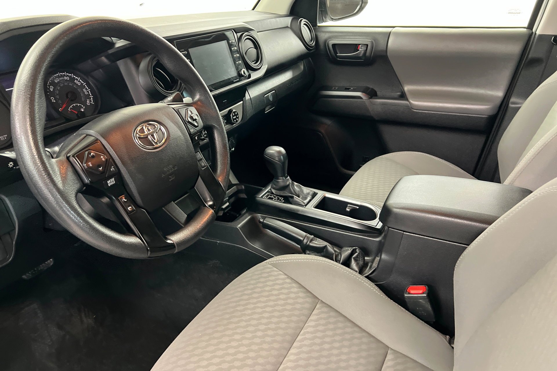 2022 Toyota Tacoma SR - Photo 16