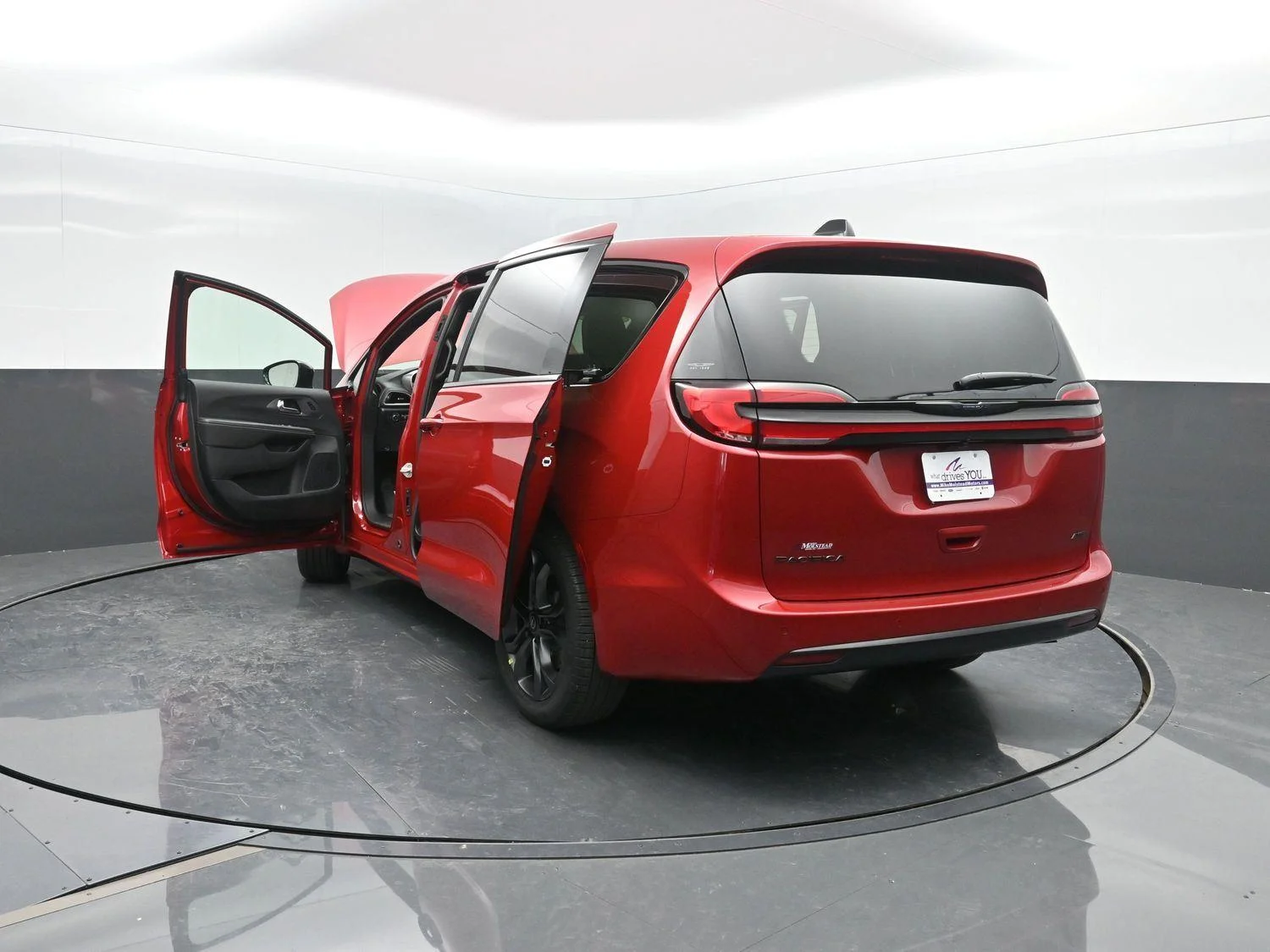 New 2026 Red Hot Pearl-Coat Exterior Paint Chrysler Select image 45