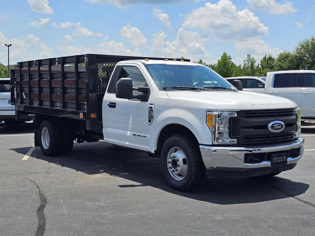 Used 2017 Oxford White Ford XL image 5