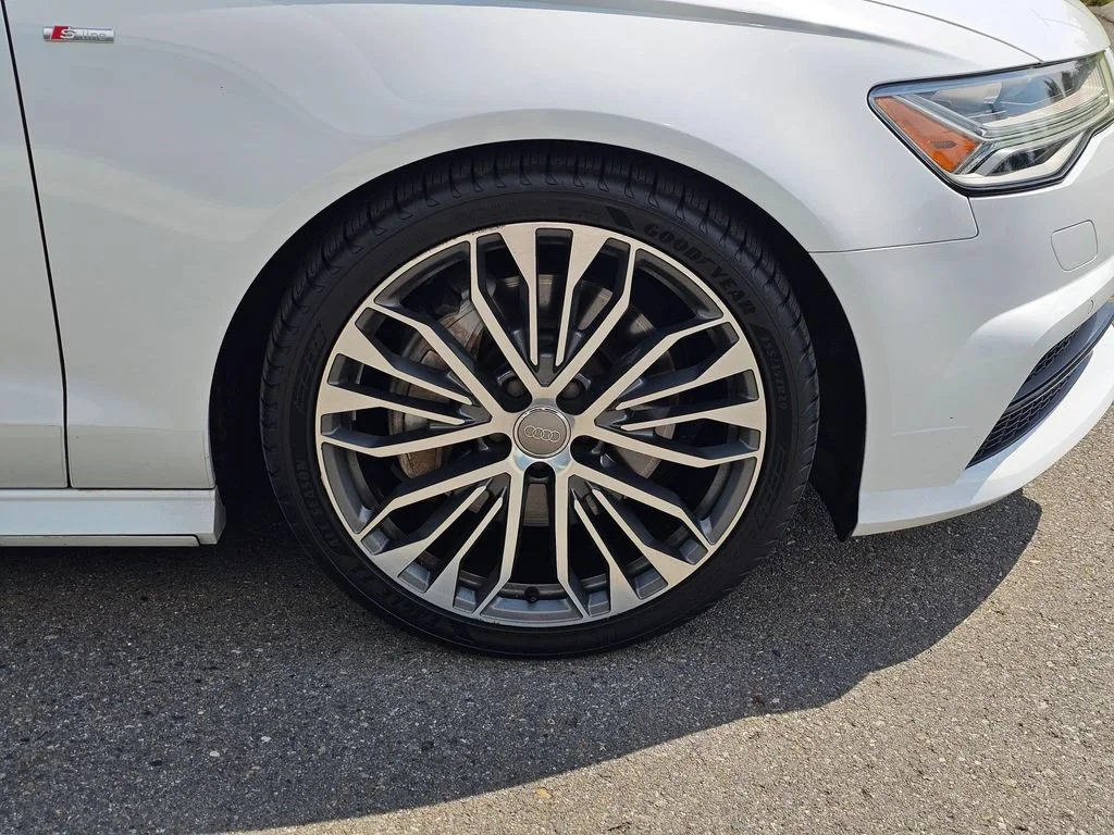 Used 2017  Audi Premium Plus image 9