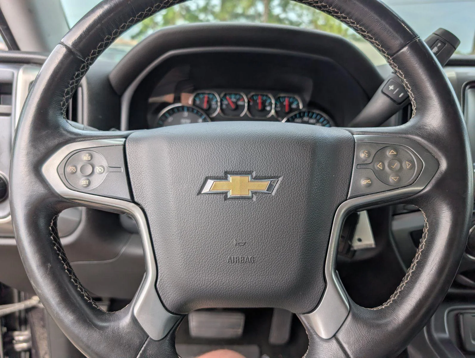 Used 2016 TUNGSTEN METALLIC Chevrolet LT image 24
