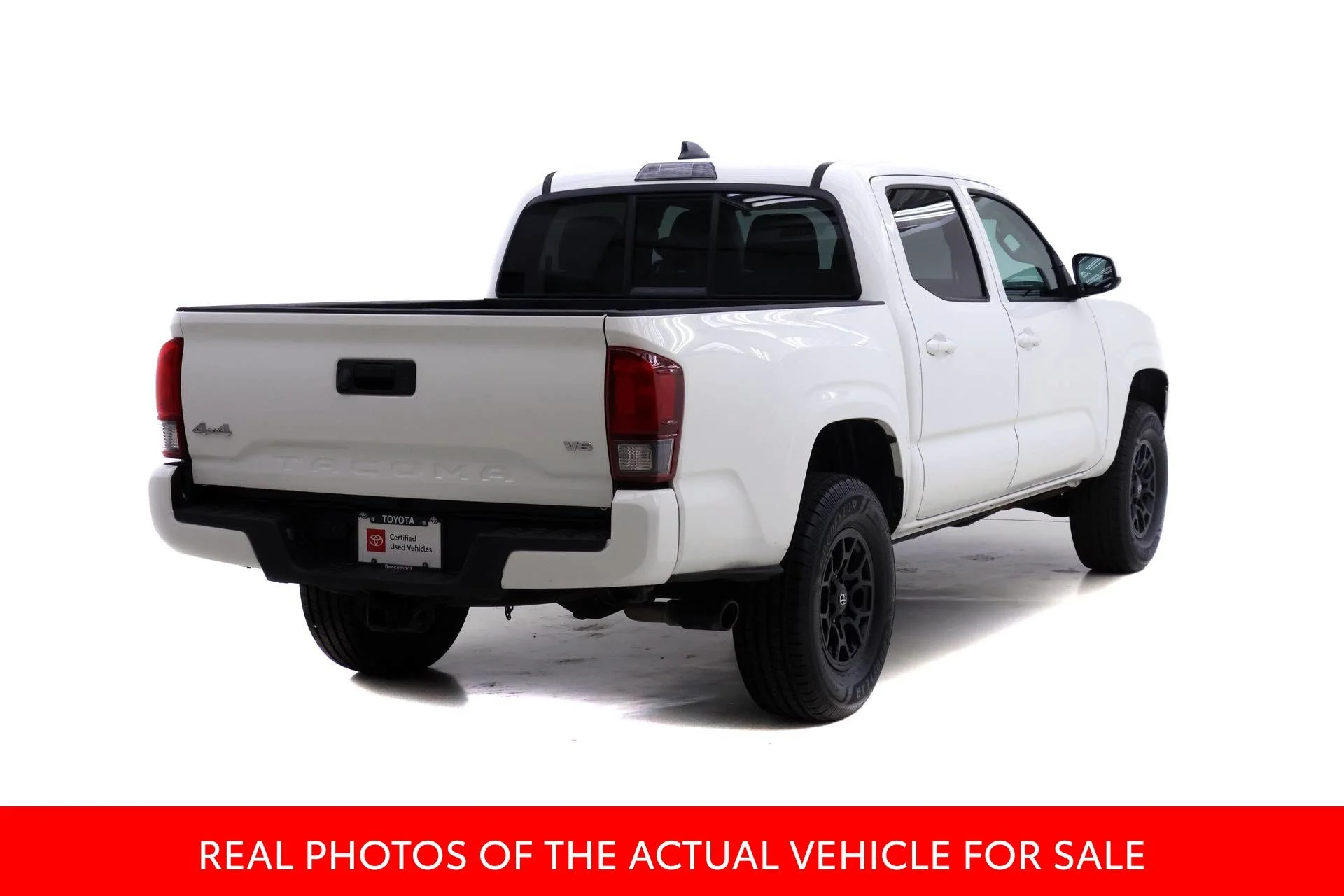 Certified Used 2022 White Toyota SR image 2