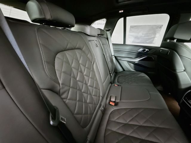 New 2026 Gray Metallic BMW xDrive40i image 29