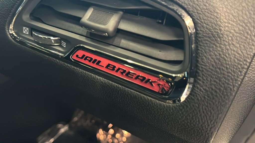 Used 2023 Black Dodge SRT Hellcat Jailbreak image 23