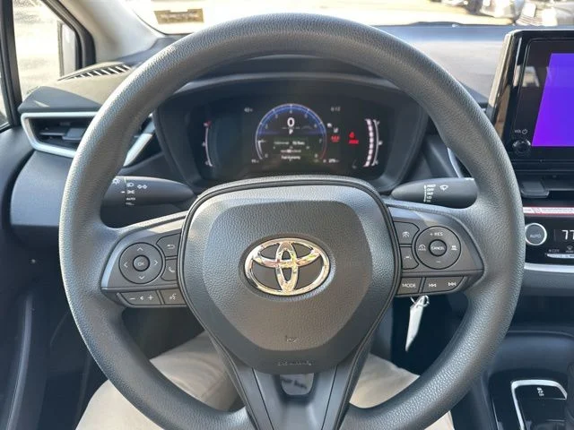 2026 Toyota Corolla LE - Photo 18