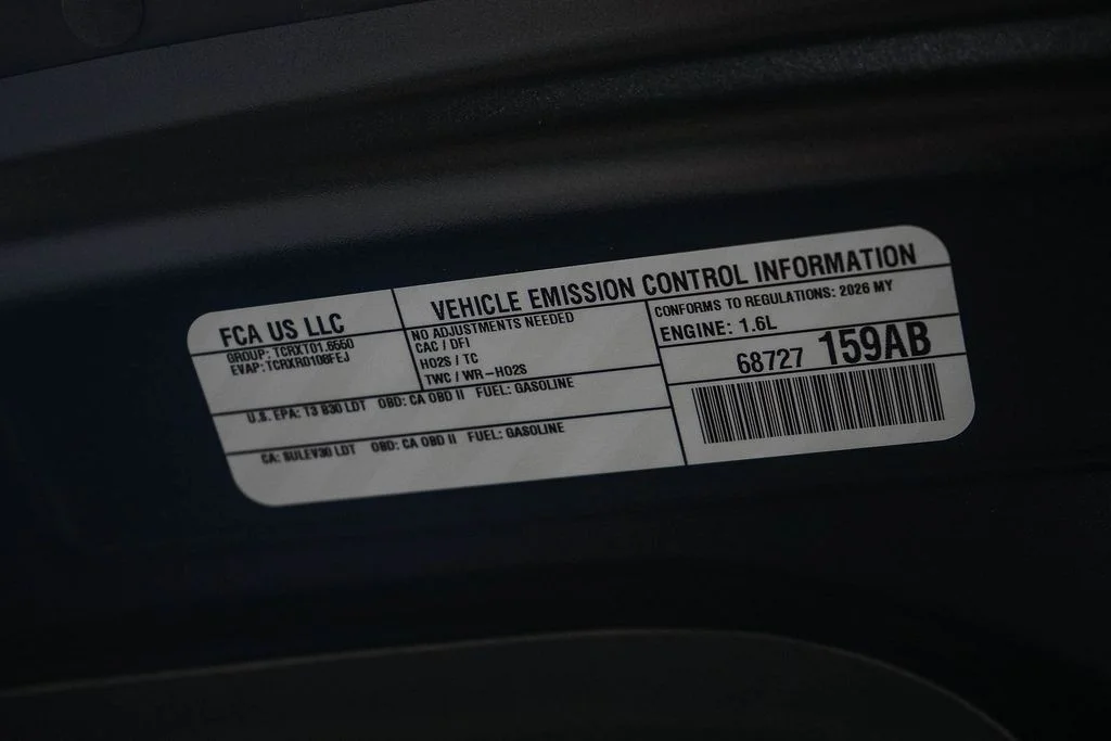 New 2026 Diamond Black Crystal Pearlcoat Jeep Laredo image 27