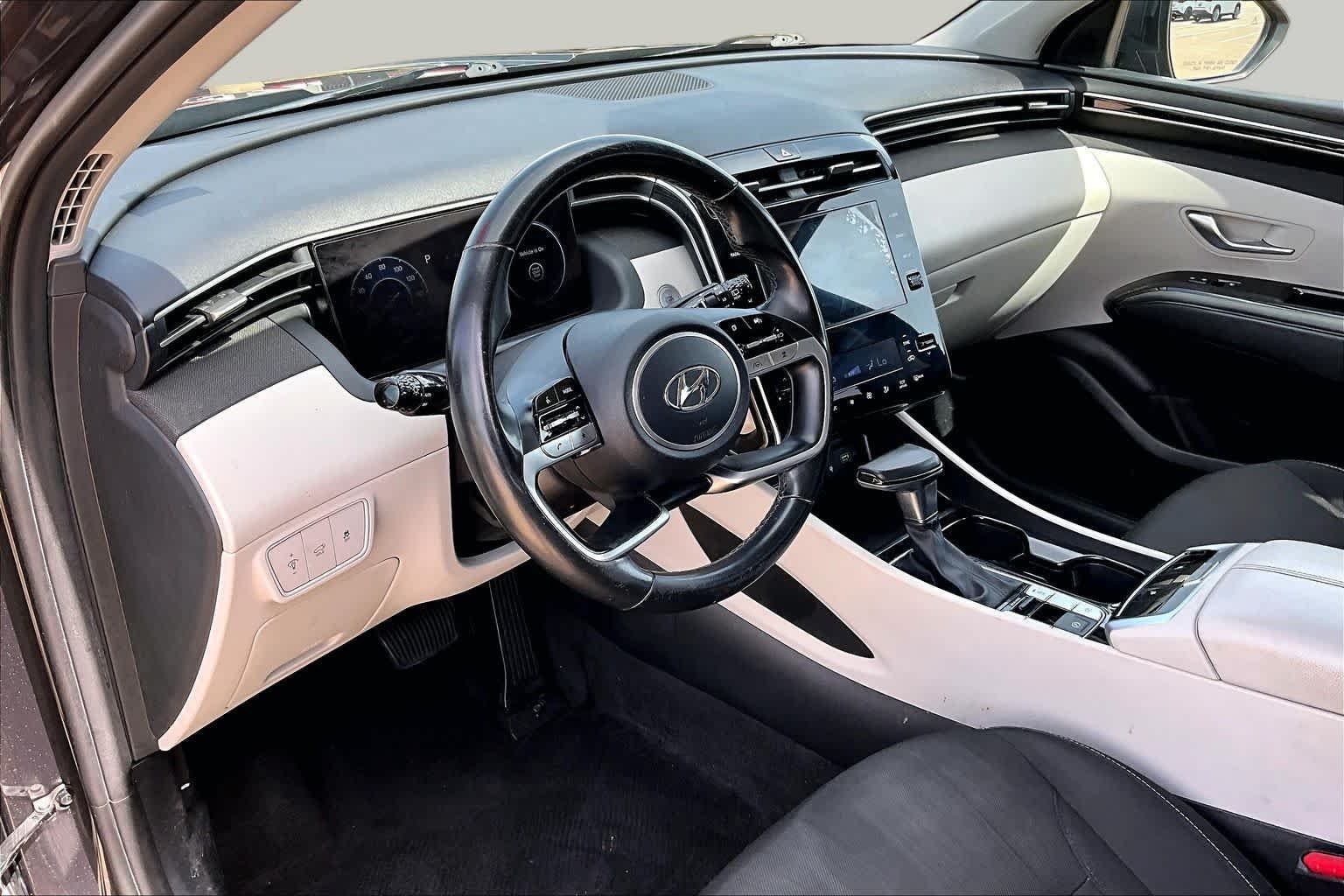 Used 2022 Portofino Gray Hyundai SEL image 18