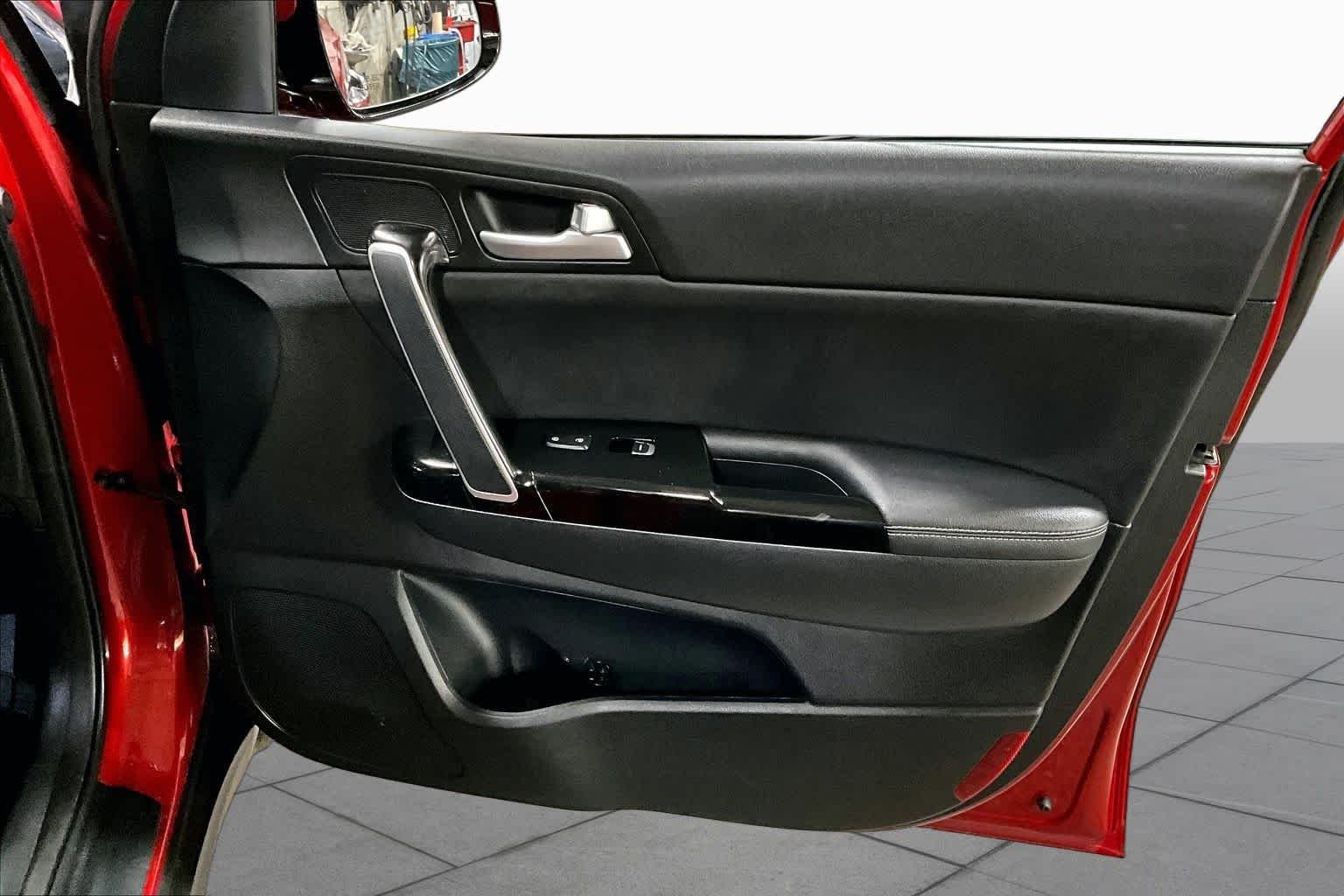 Used 2019 Hyper Red Kia EX image 21