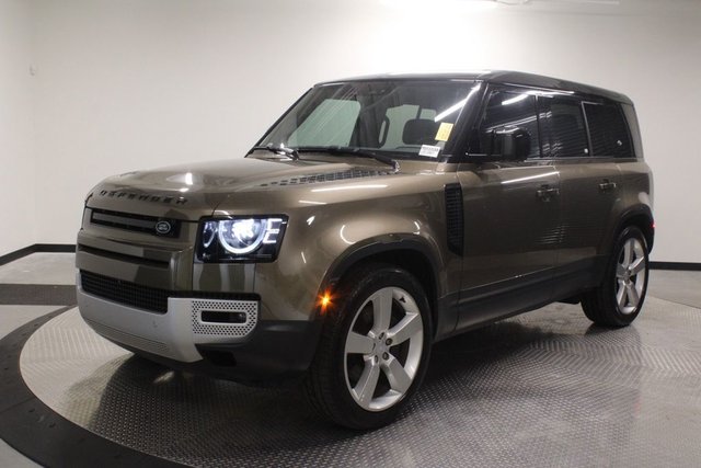 2024 Land Rover Defender 110 SE