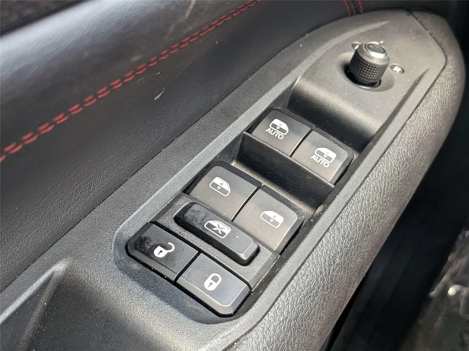 Used 2023 White Jeep Trailhawk image 22
