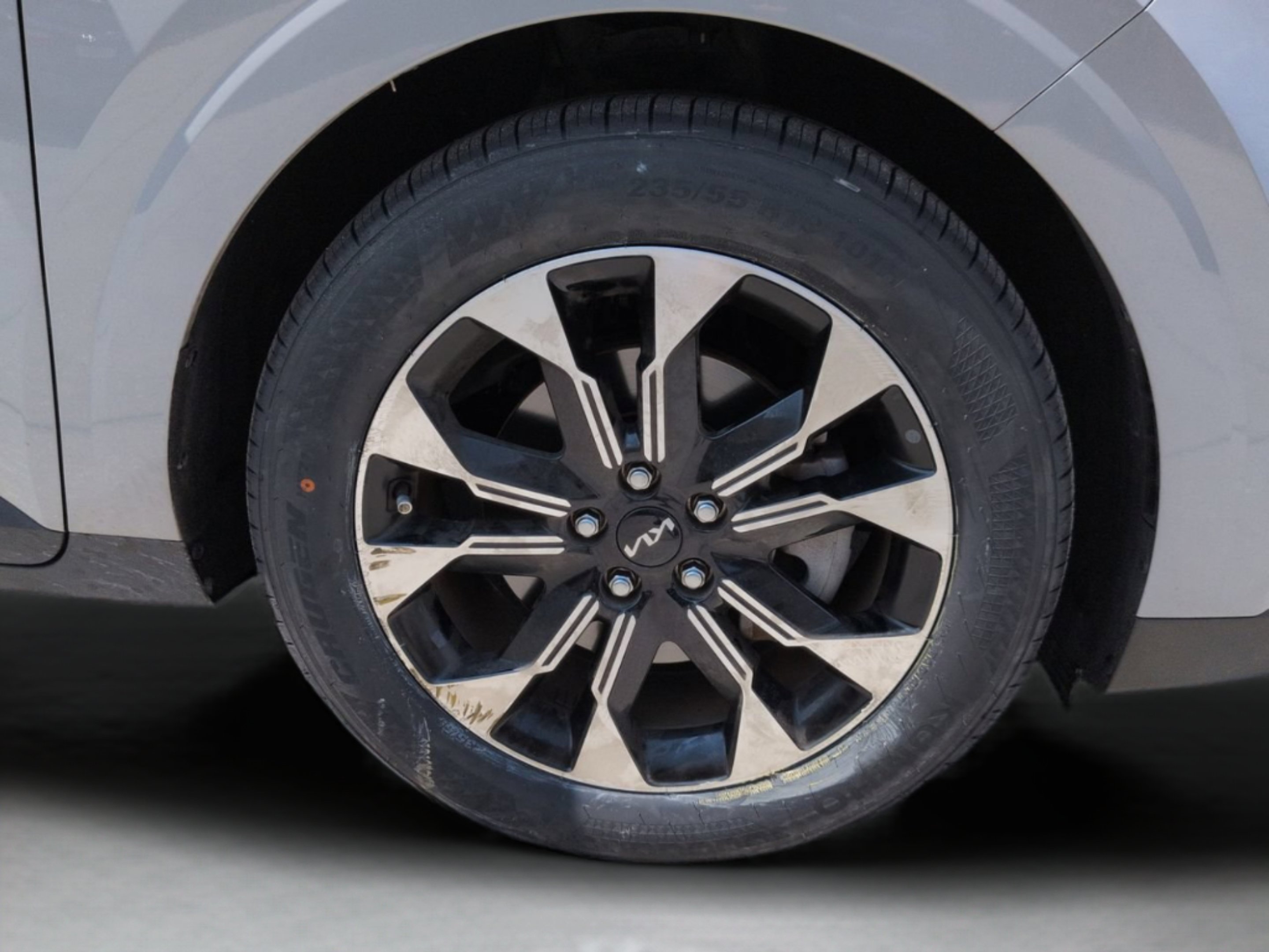 Certified Used 2024 Ceramic Silver Kia EX image 31