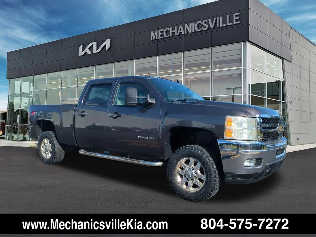 2011 Chevrolet Silverado HD LT 4WD Crew Cab SWB SRW's photo