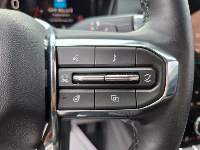 Used 2026 White GMC Elevation image 34