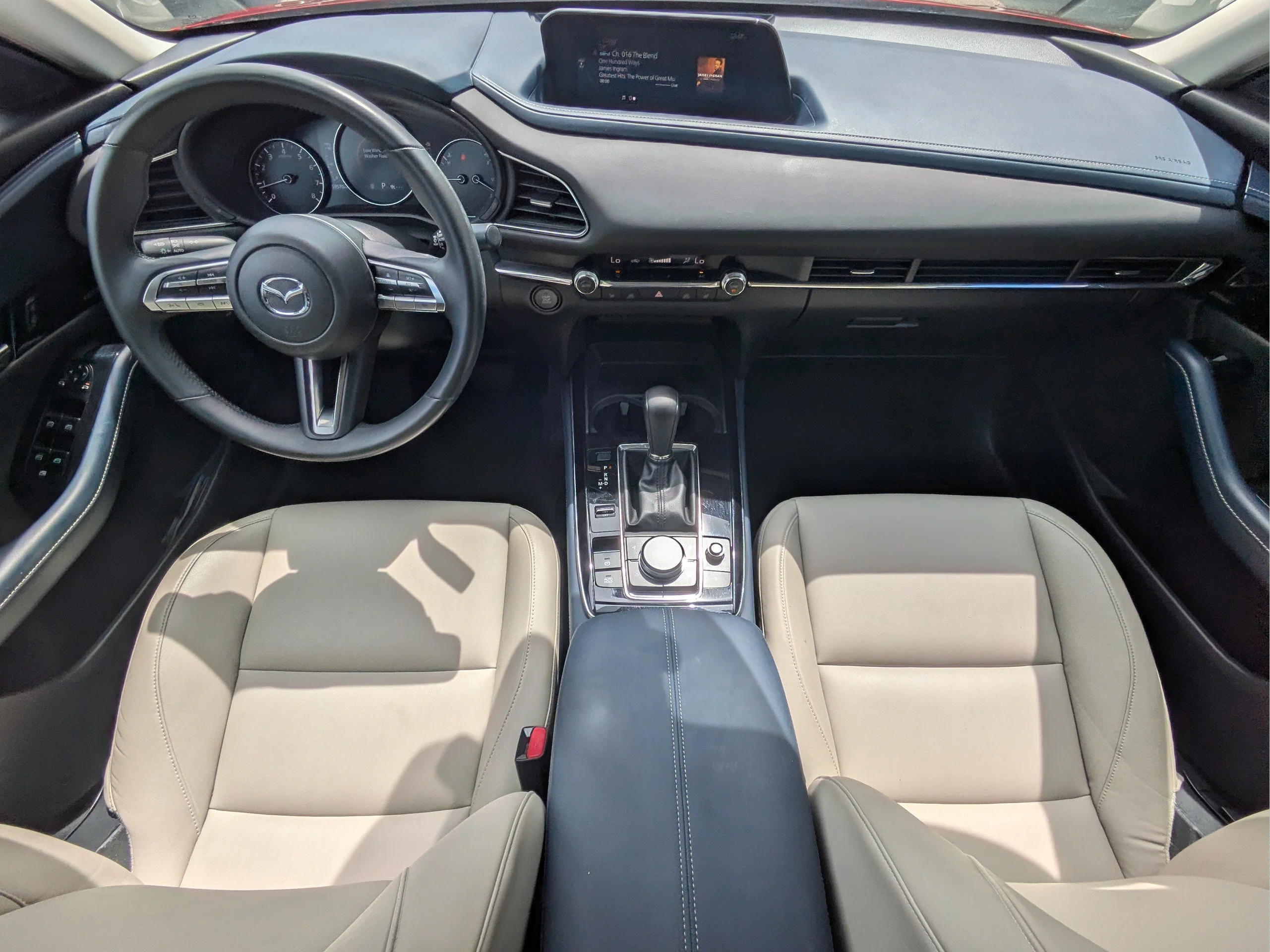 Used 2020 Soul Red Crystal Metallic Mazda Preferred Package image 12
