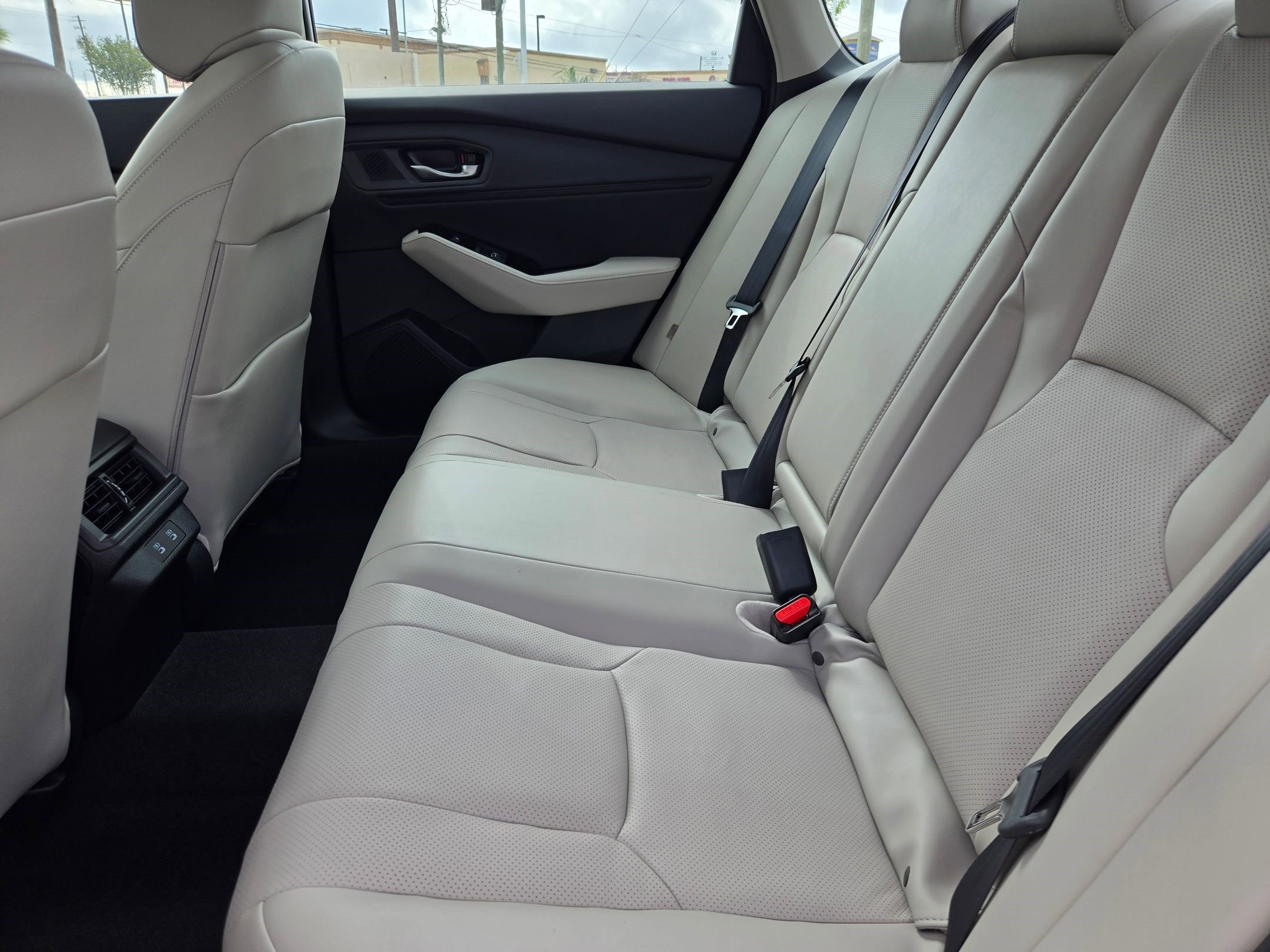 New 2026 Urban Gray Pearl Honda Touring image 15