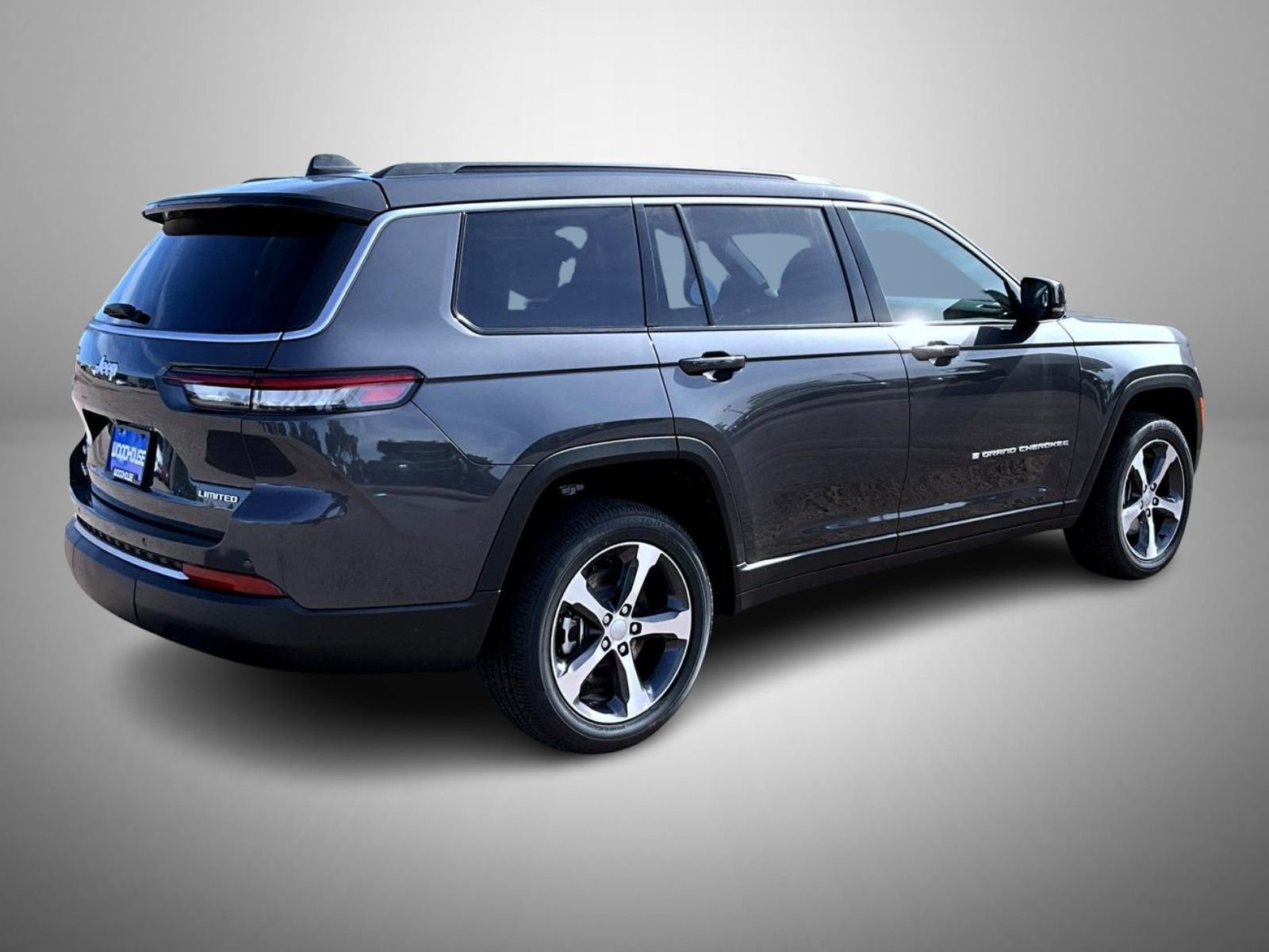 New 2026 Baltic Gray Metallic Clear-Coat Exterior Paint Jeep Limited image 5