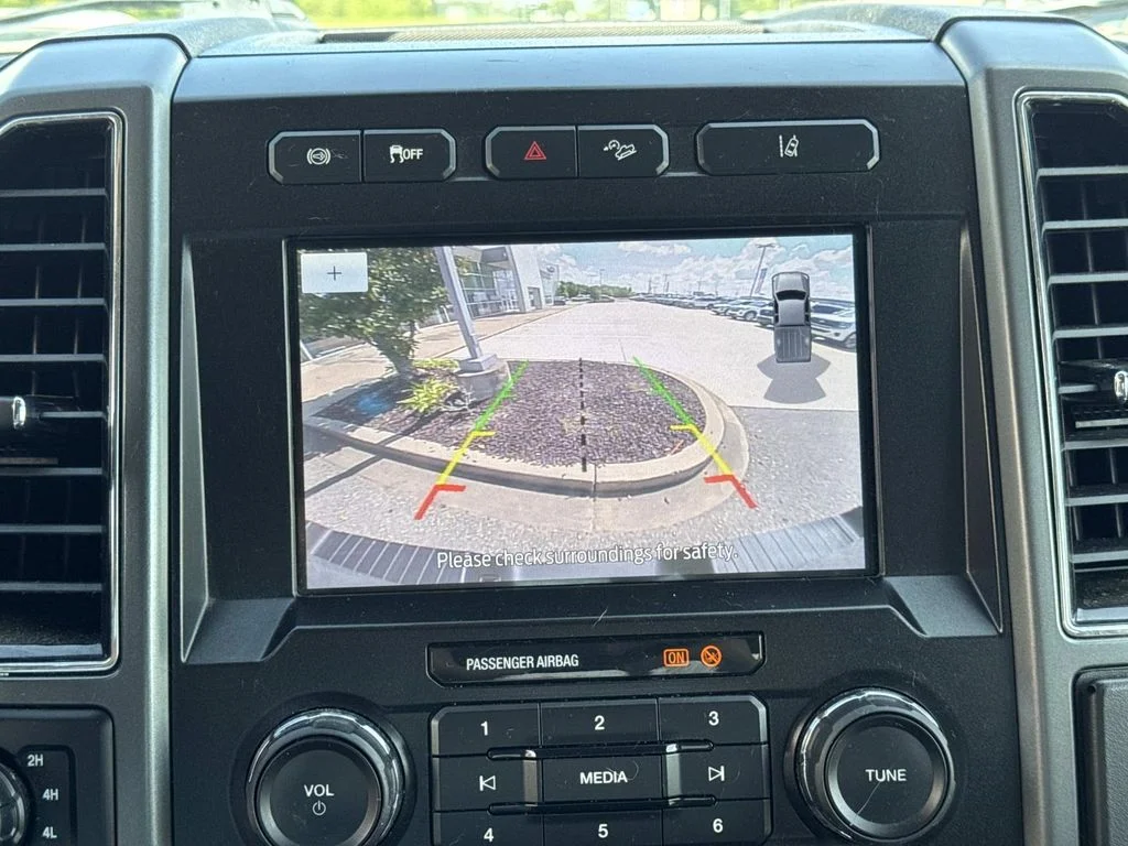 Certified Used 2020 Magnetic Metallic Ford XLT image 25