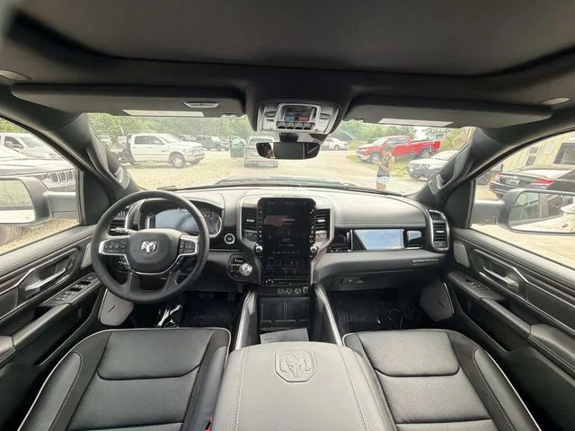 New 2026 Bright White Clear-Coat Exterior Paint RAM Laramie image 16