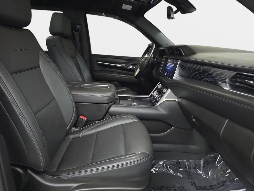 Used 2021 White GMC Denali image 10