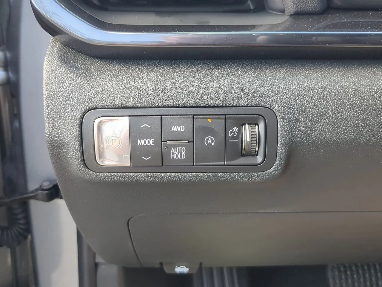 New 2026 Sterling Metallic GMC AT4 image 18