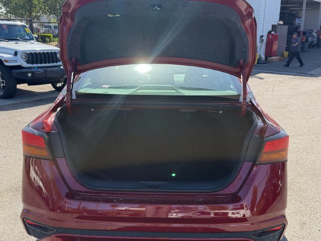 Used 2025 Red Nissan 2.5 SV image 7