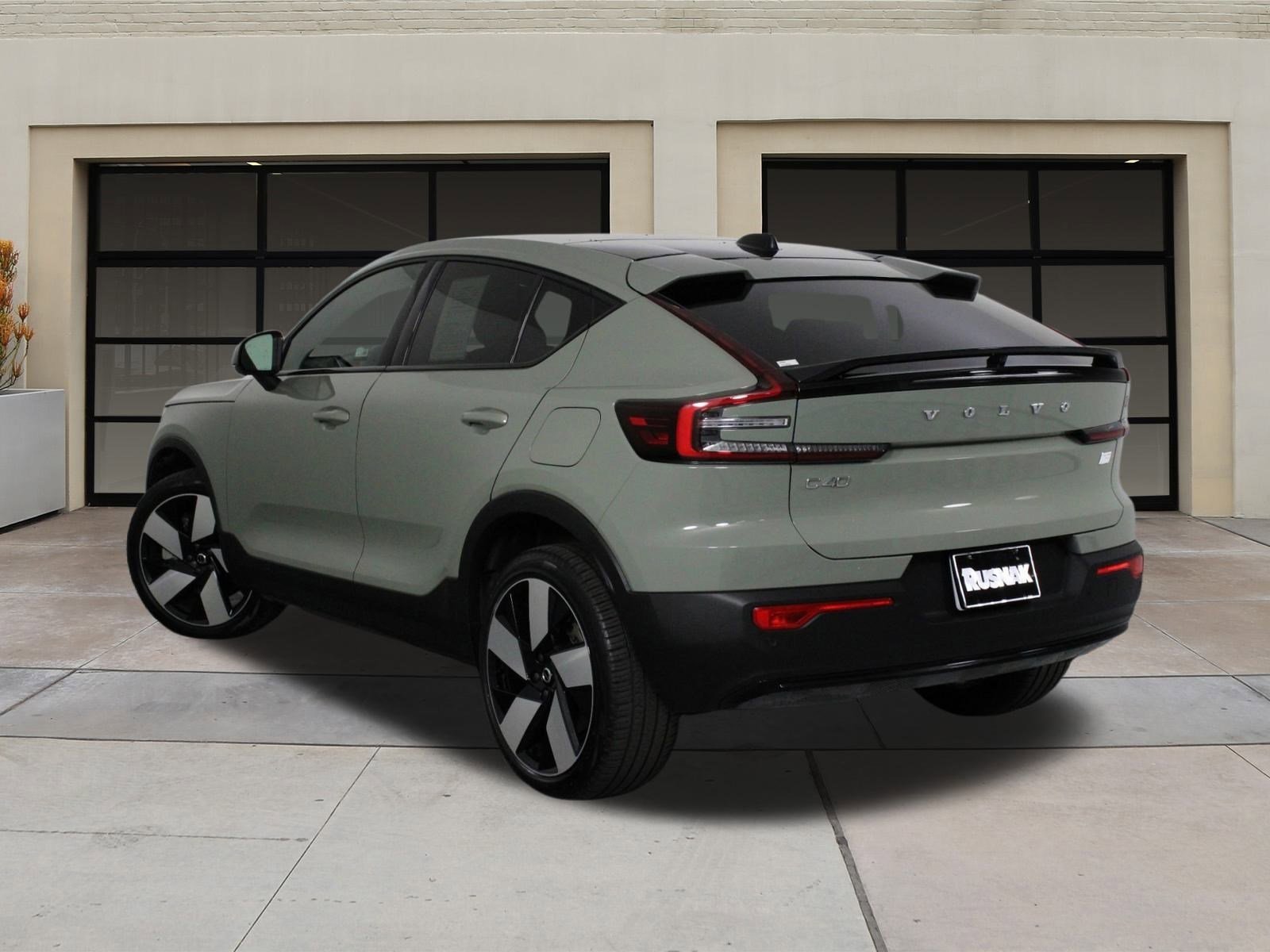 2023 Volvo C40 Recharge Ultimate photo 2