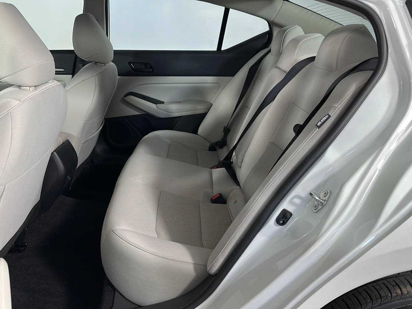 Certified Used 2024 Pearl White Tricoat Nissan 2.5 SV image 30