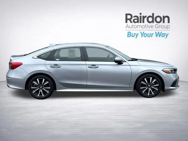 Used 2022  Honda EX image 8