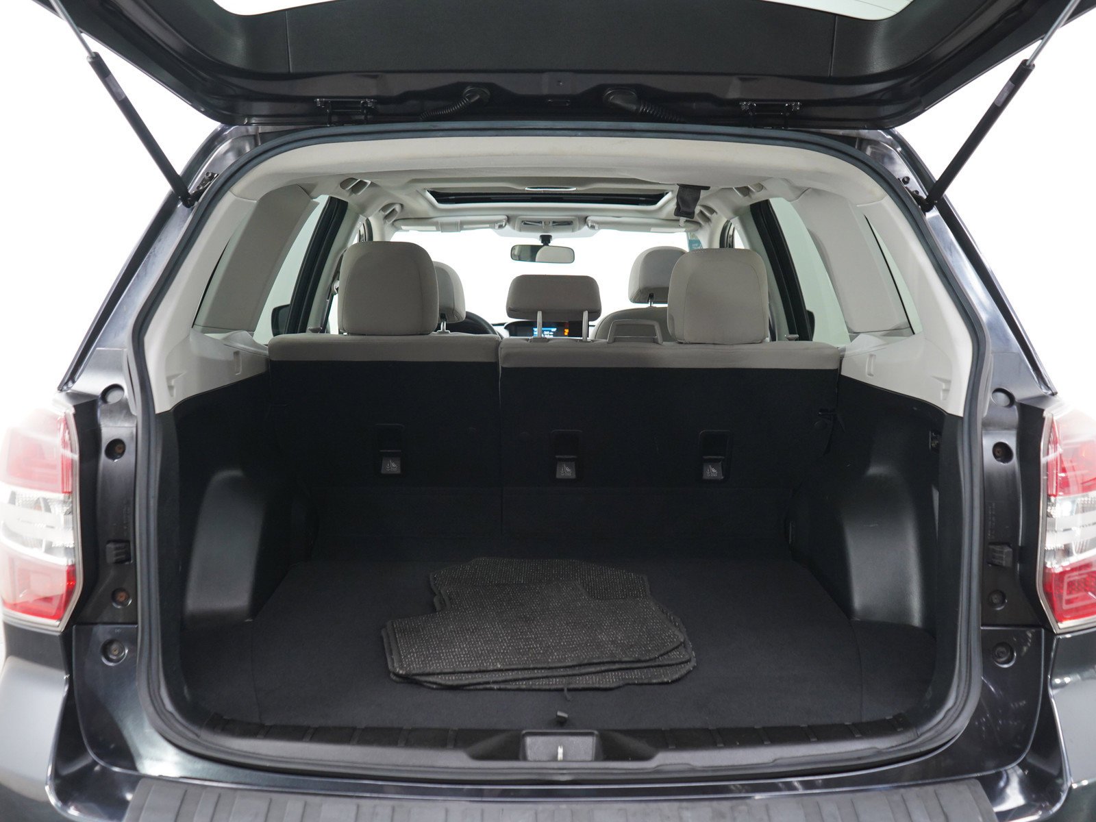 Used 2015 Dark Gray Metallic Subaru 2.5i Premium image 16