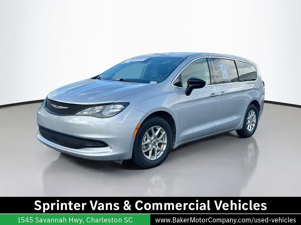 2024 Chrysler Voyager LX