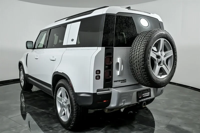 Used 2020 Fuji White Land Rover 110 HSE image 7