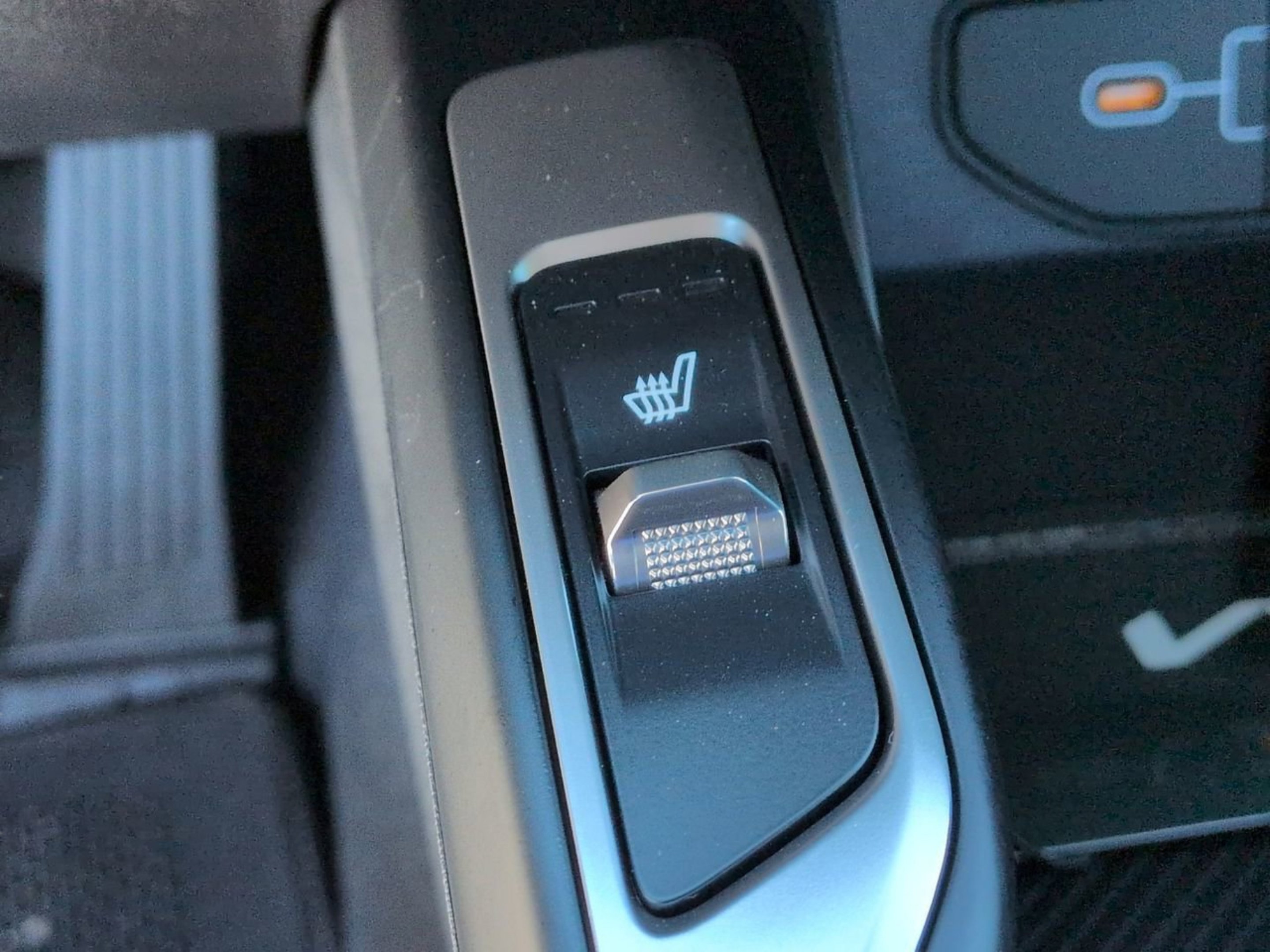 New 2026 Snow White Pearl Kia EX image 21