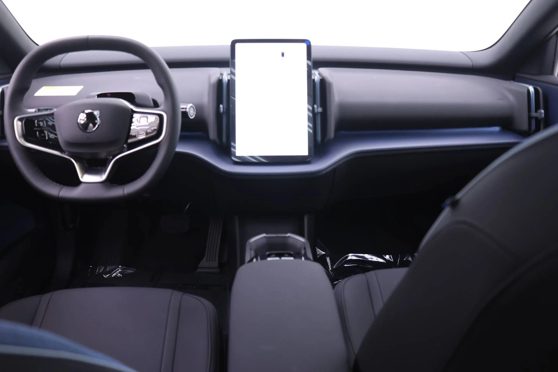 New 2026 White Volvo Twin Motor Performance Ultra image 8