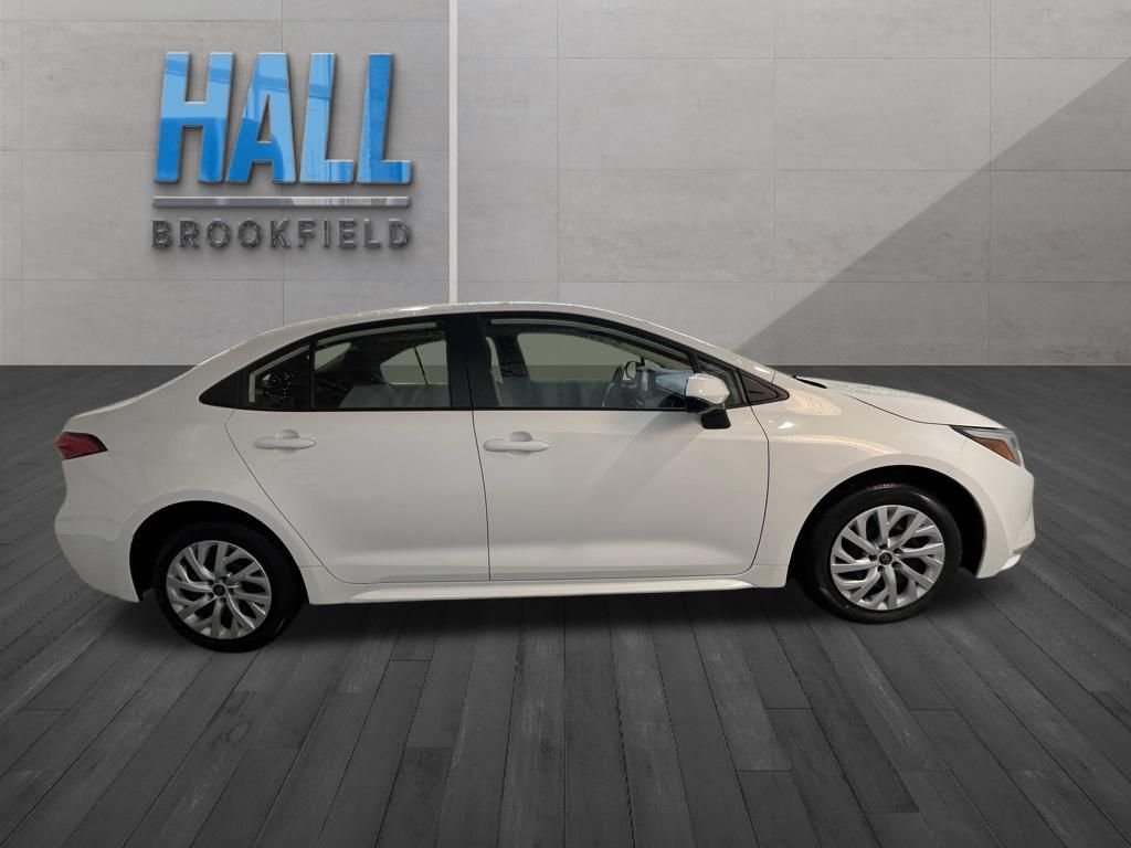 2024 Toyota Corolla LE - Photo 6