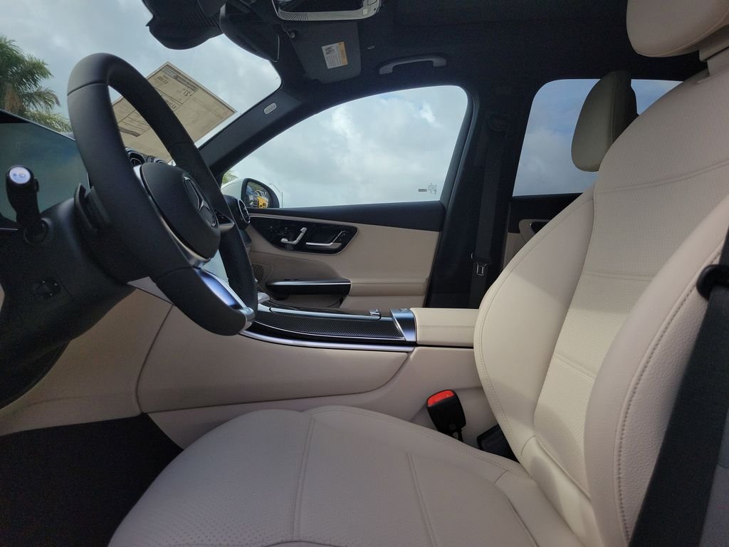 New 2026 White Mercedes-Benz GLC 300 image 19
