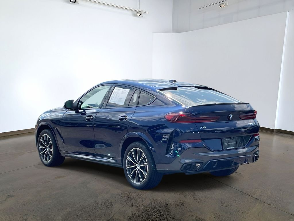 Used 2025 Blue BMW M60i image 8
