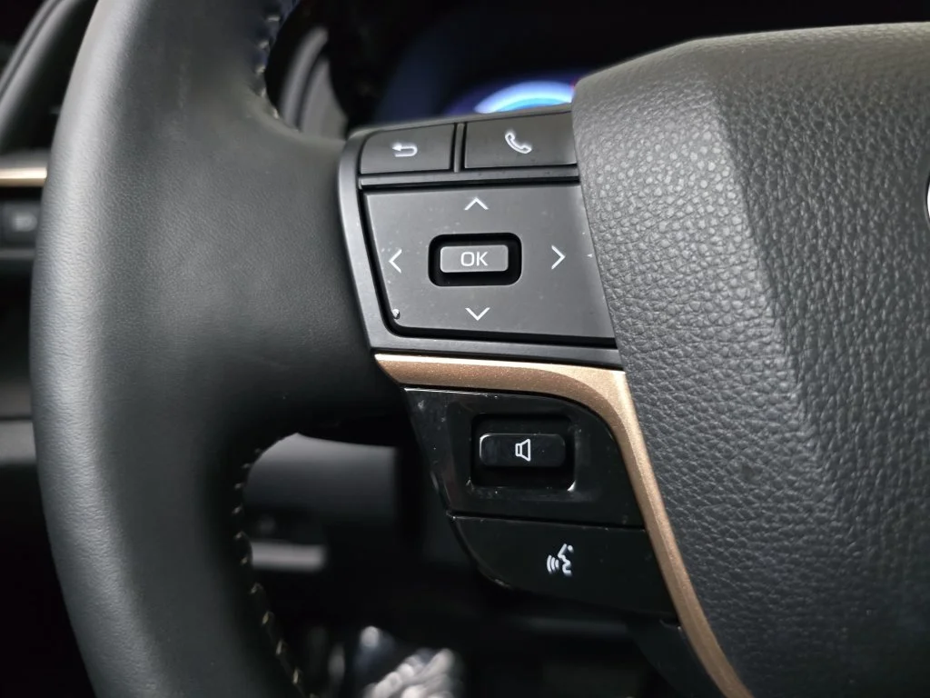 Used 2025 Red Toyota Limited image 20