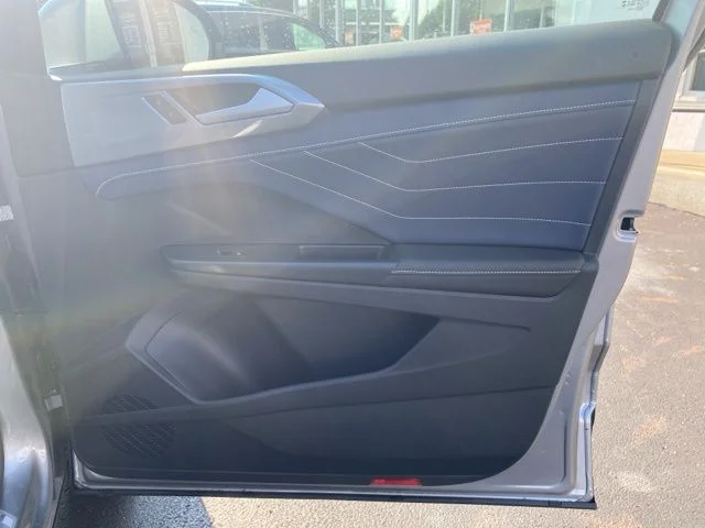 2025 Volkswagen Taos SEL - Photo 42