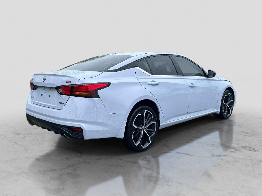 Used 2024 Gray Nissan 2.5 SR image 5