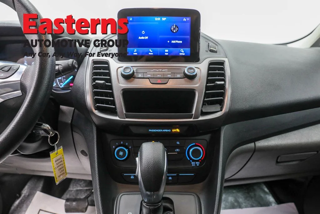 Used 2021 White Ford XL image 12