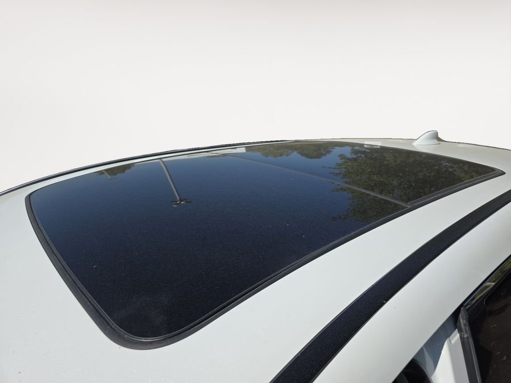Used 2020  Acura Advance Package image 12