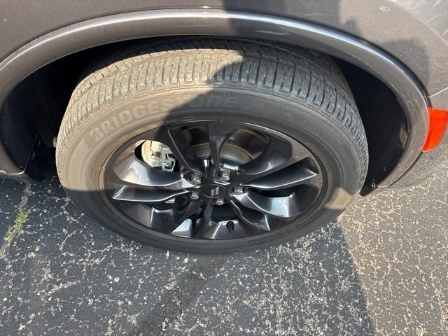 Used 2024 Vapor Gray Dodge R/T image 4