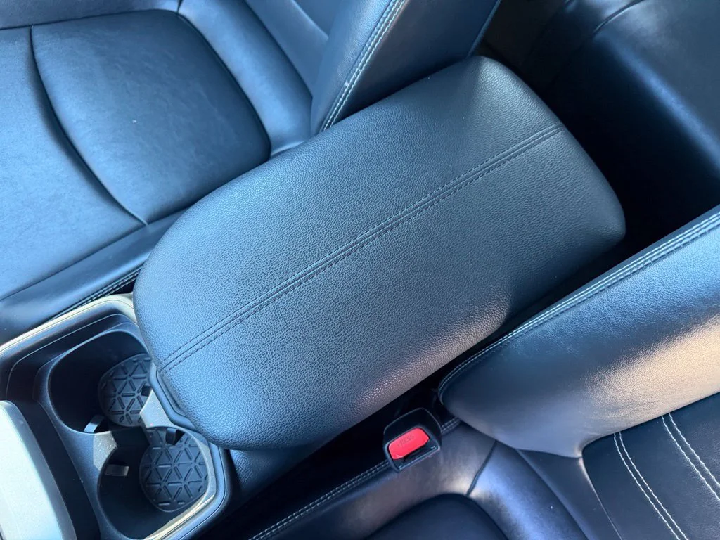 Used 2019 Lunar Toyota XLE Premium image 25